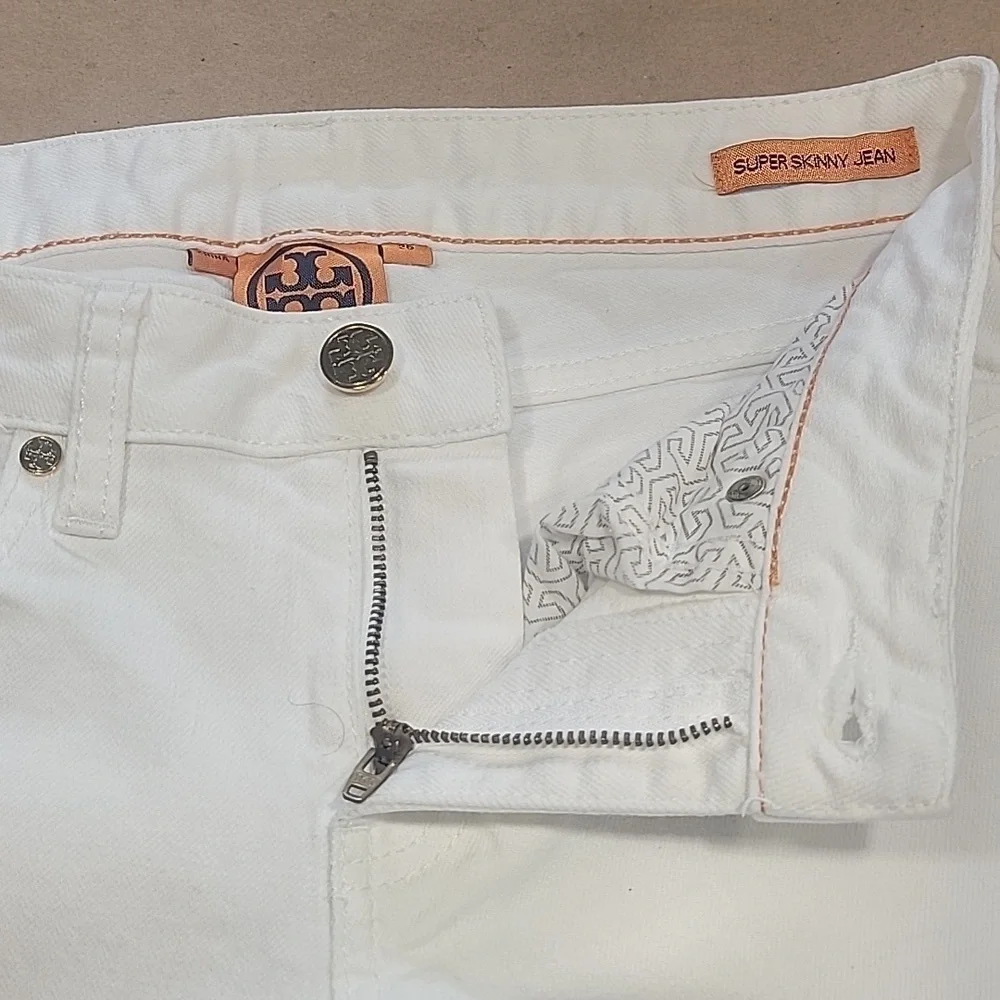 Tory Burch Size 26 White Super Skinny Jeans, Excellent Used Like New Condition